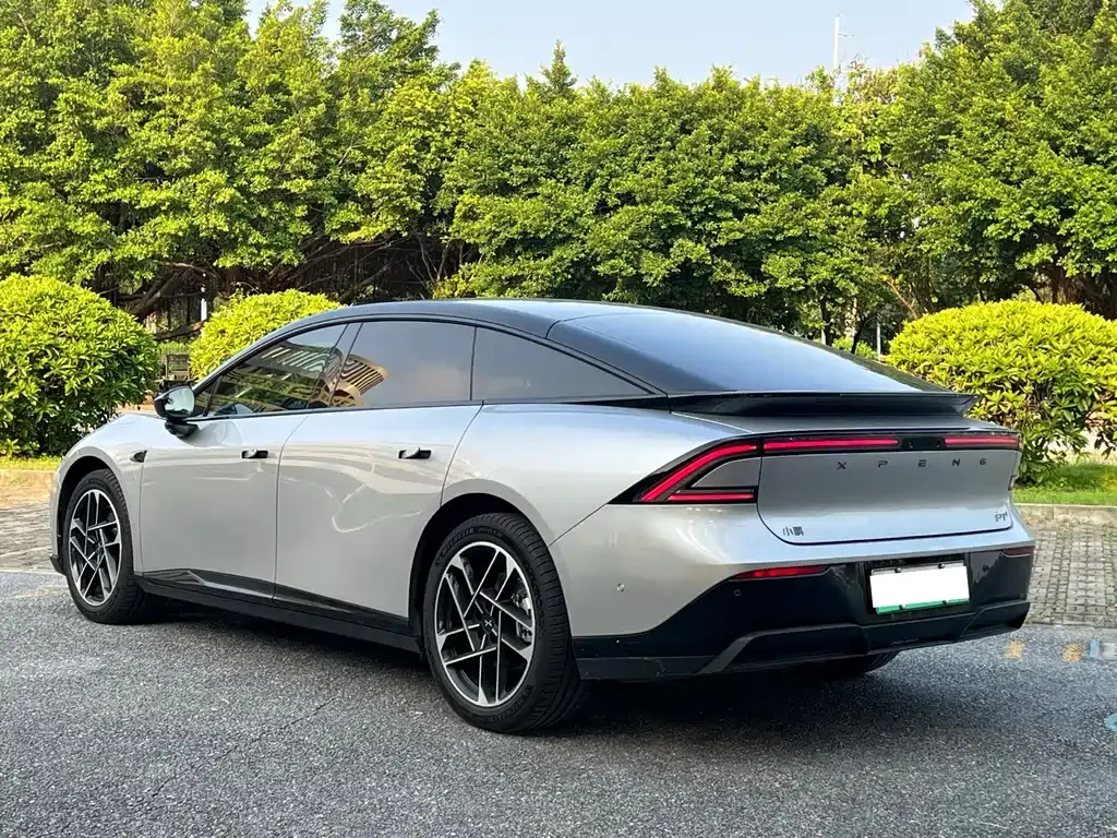 XPeng P7+ — фото 10