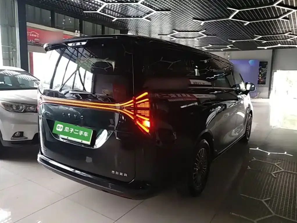 Geely Yizhen L380 2025 из CN, фото 3