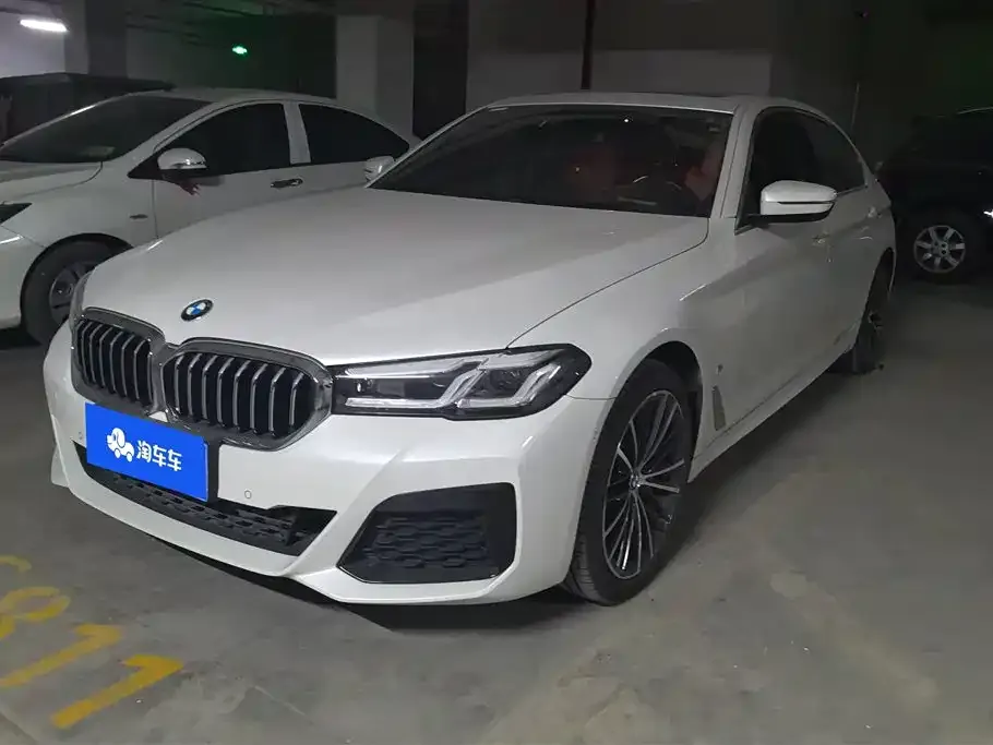 BMW 5 Series — фото 1