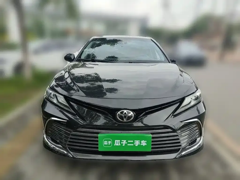 Toyota Camry — фото 4
