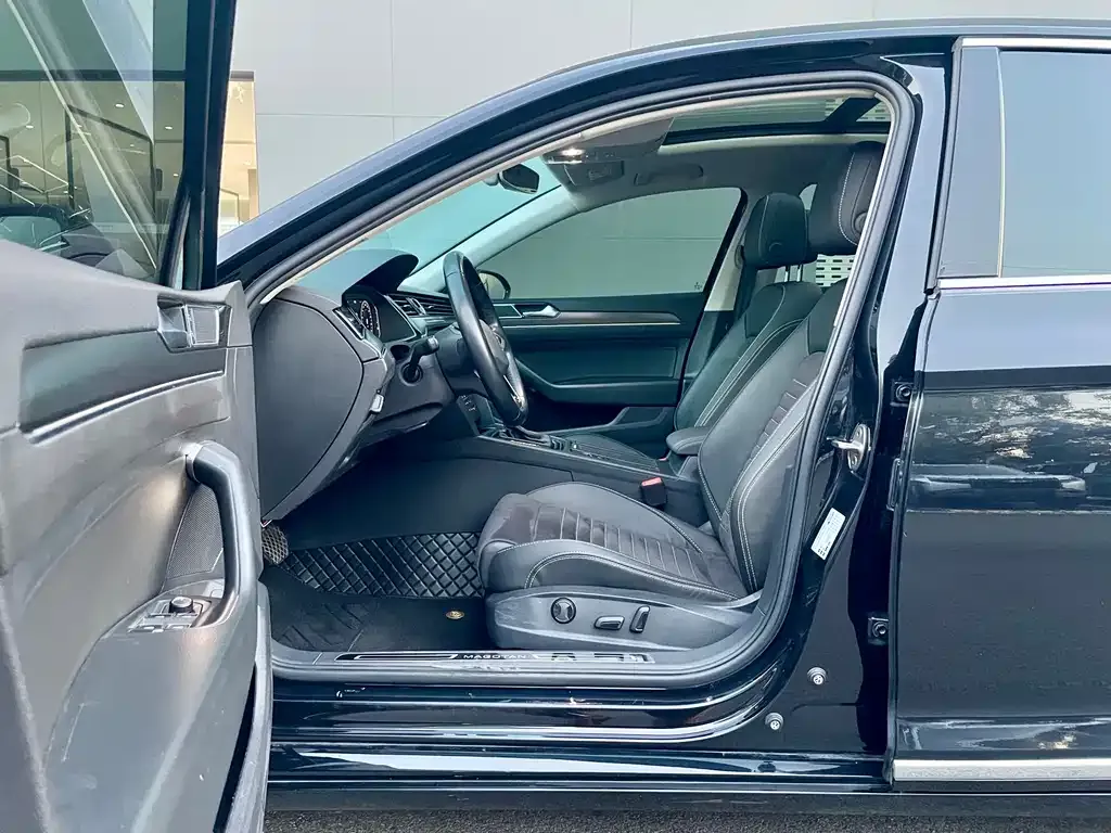 Volkswagen Magotan 2022 из CN, фото 4