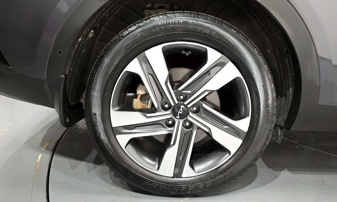 Kia Sorento — фото 6