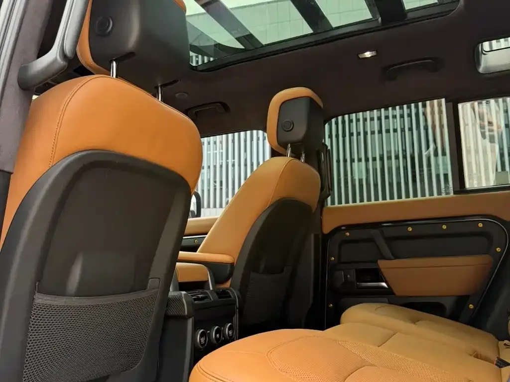 Land Rover Defender — фото 4