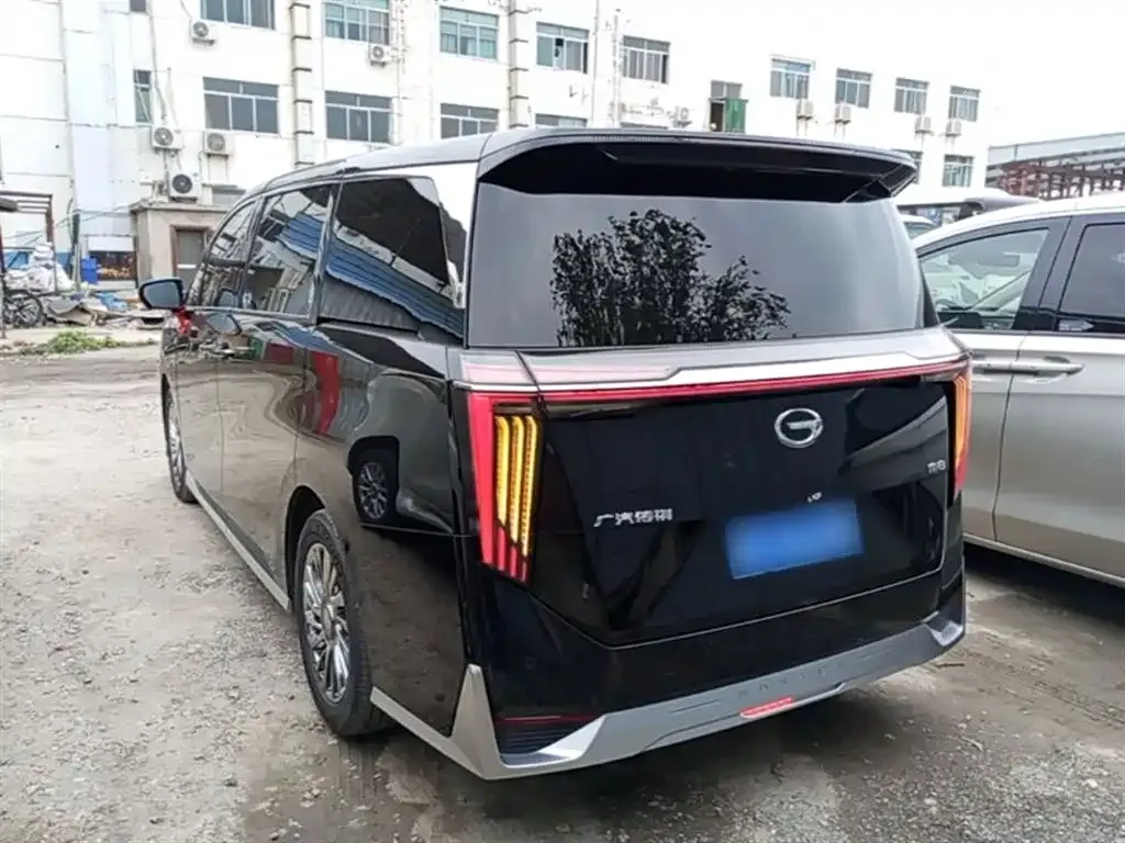 GAC Motor Trumpchi M8 — фото 10
