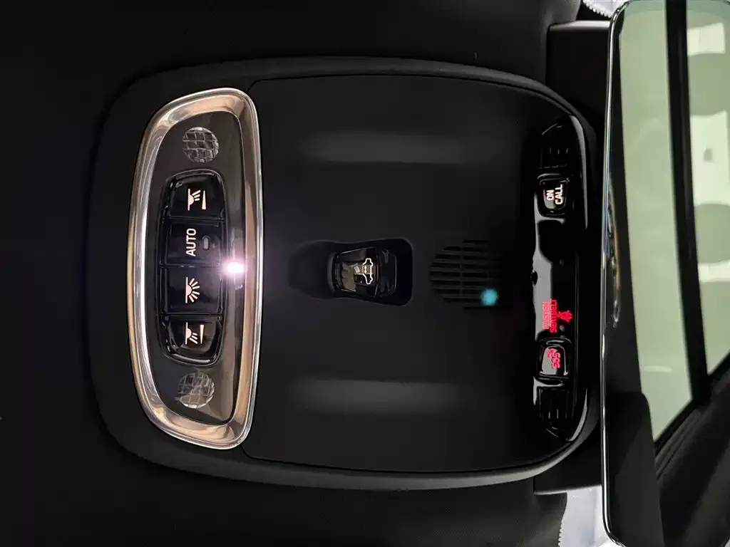Volvo XC90 — фото 3