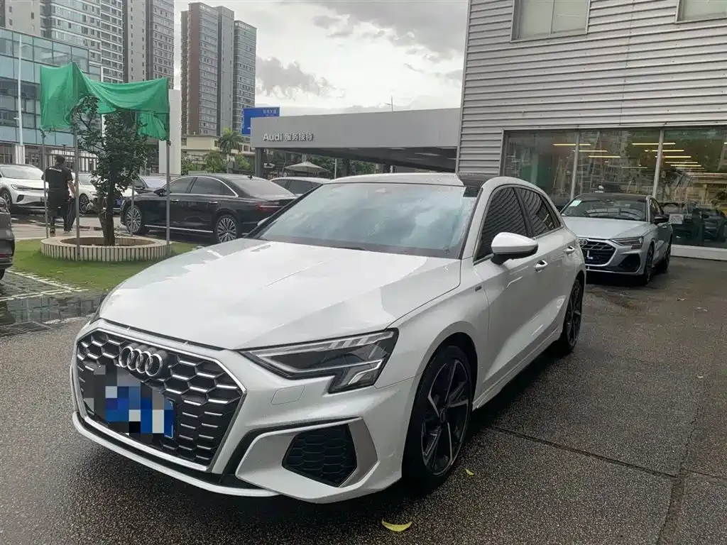 Audi A3 — фото 1