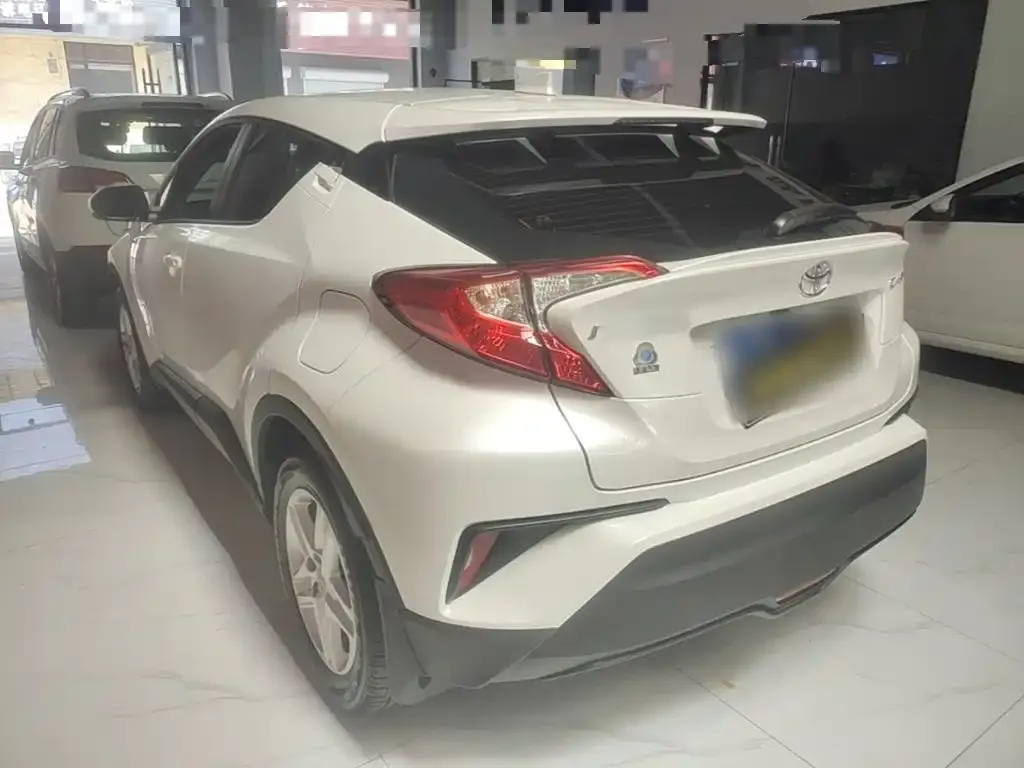Toyota C-HR 2023 из CN, фото 4