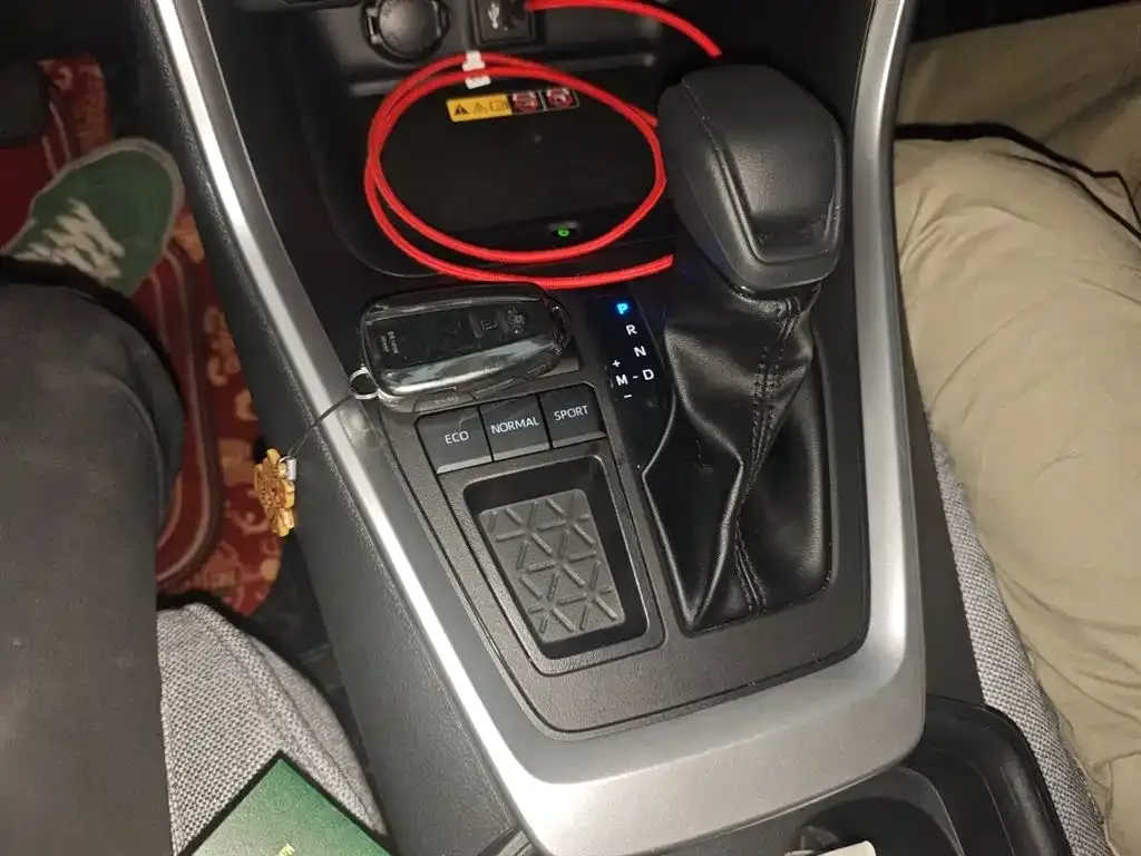 Toyota RAV4 2023 из CN, фото 8