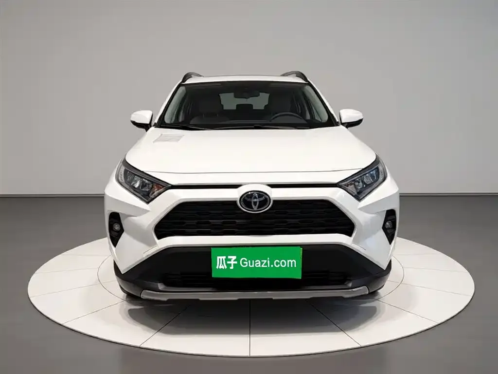 Toyota RAV4 2023 из CN, фото 4