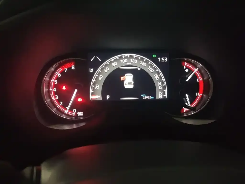 Toyota RAV4 2023 из CN, фото 2