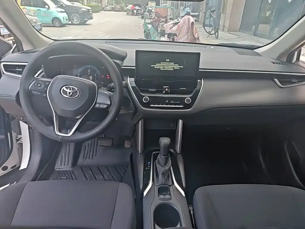 Toyota Frontlander 2023 из CN, фото 3