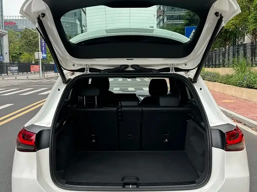 Mercedes-Benz GLA 2023 из CN, фото 9