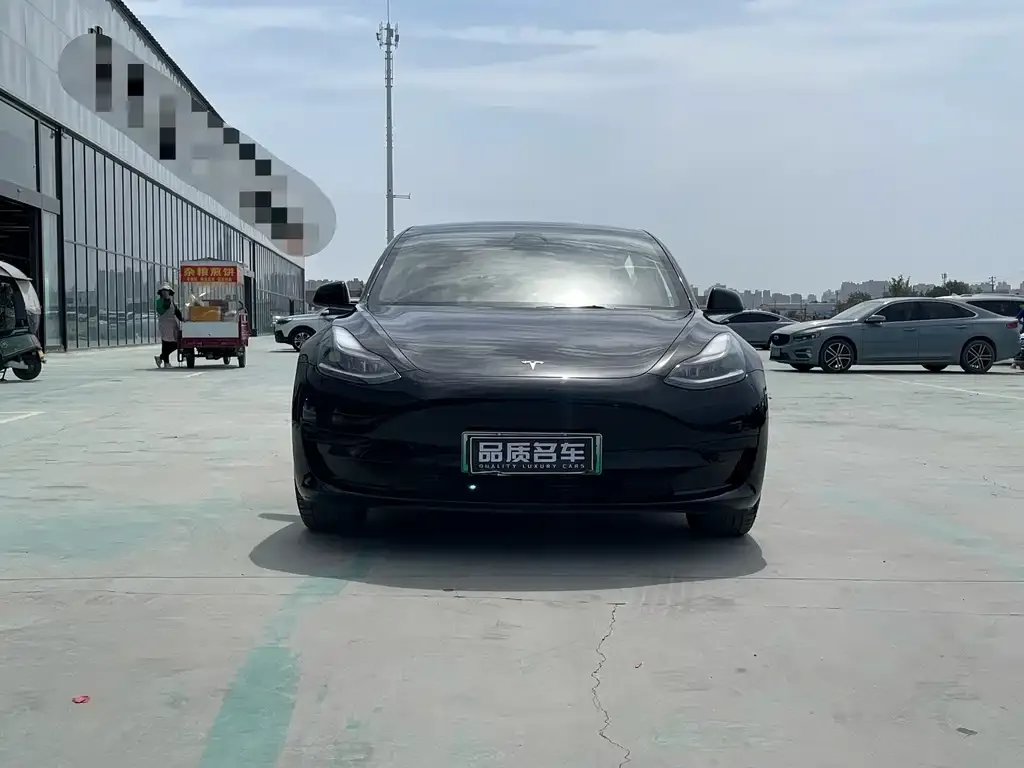 Tesla Model 3 — фото 3