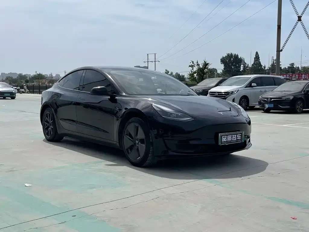 Tesla Model 3 — фото 5