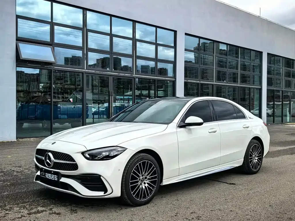 Mercedes-Benz C-Class — фото 1