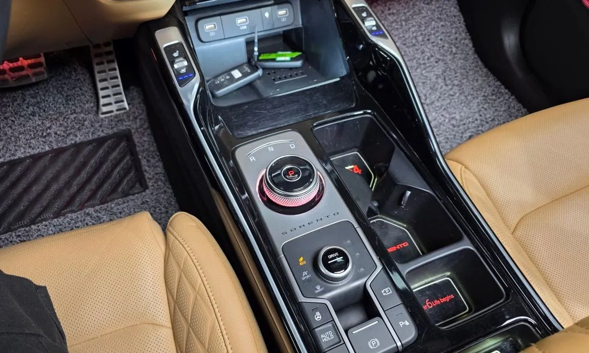 Kia Sorento — фото 10