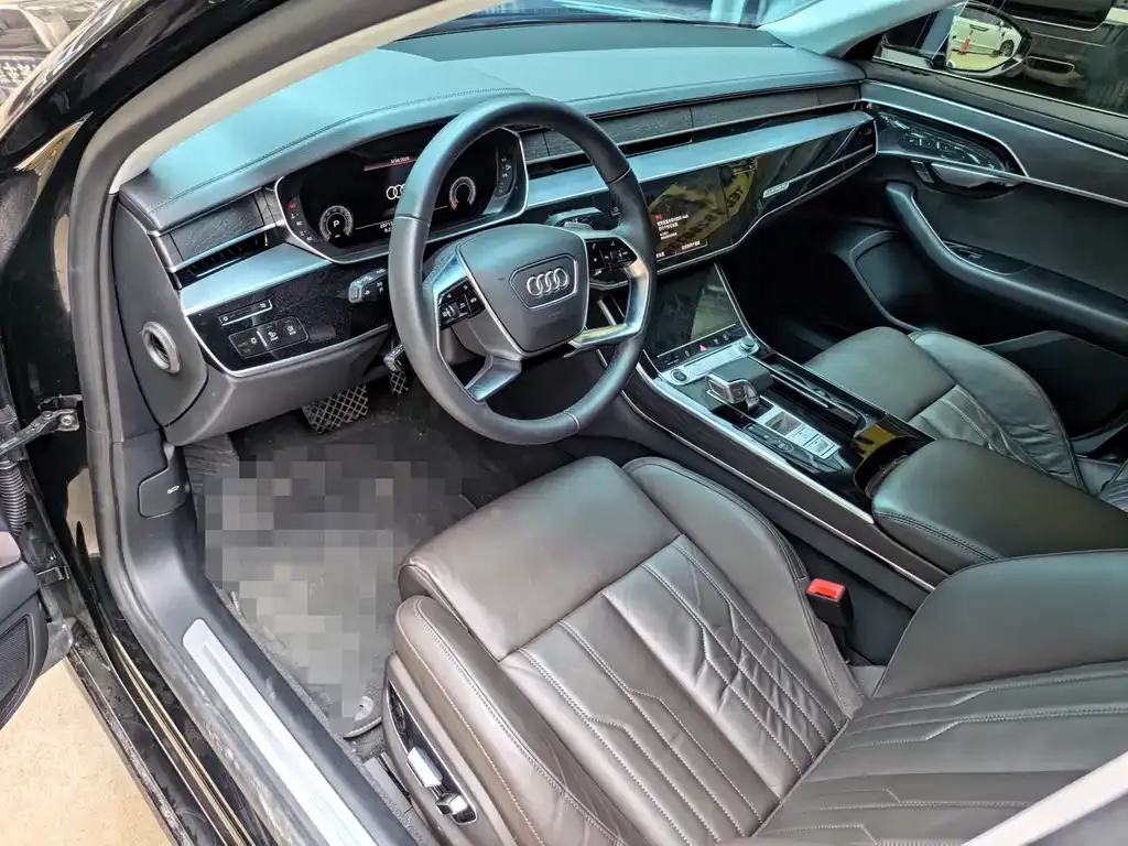 Audi A8 — фото 2