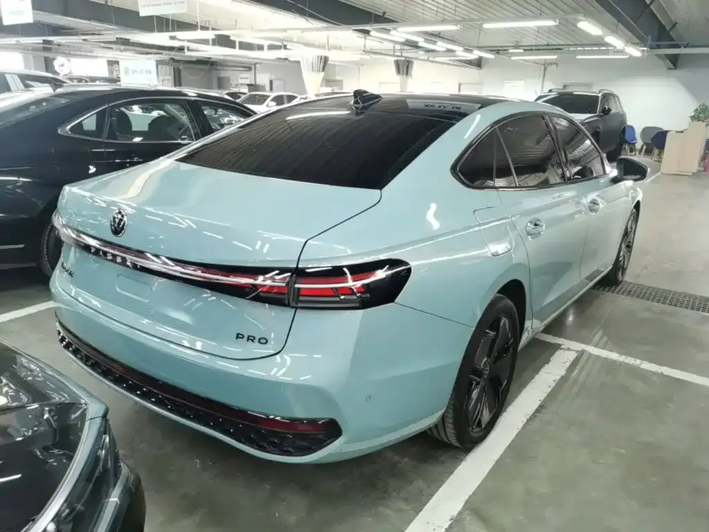 Volkswagen Passat — фото 4