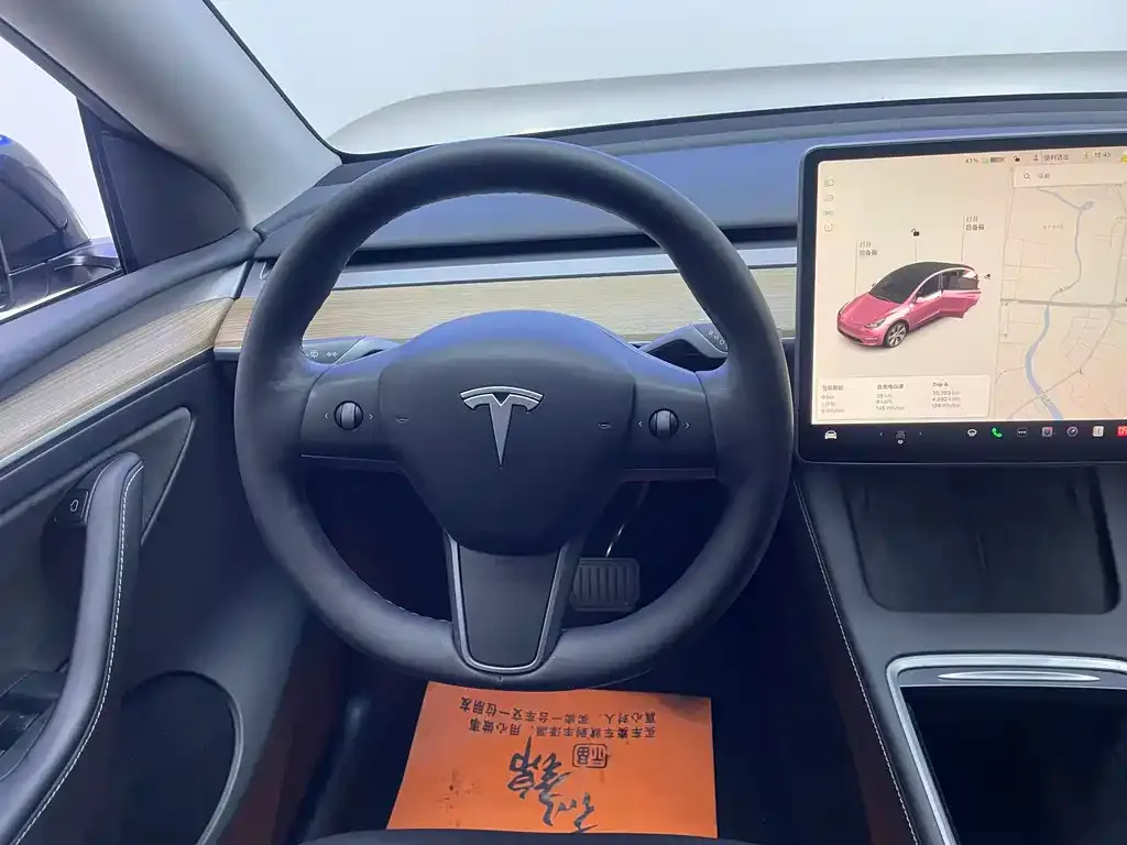 Tesla Model Y — фото 5
