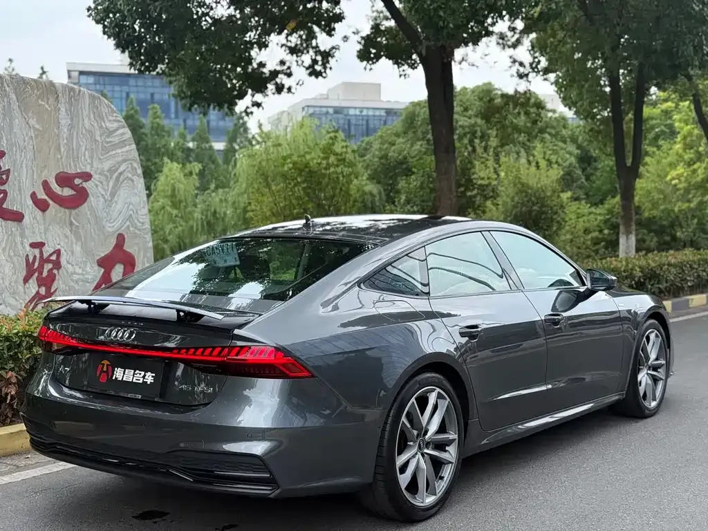 Audi A7 — фото 9