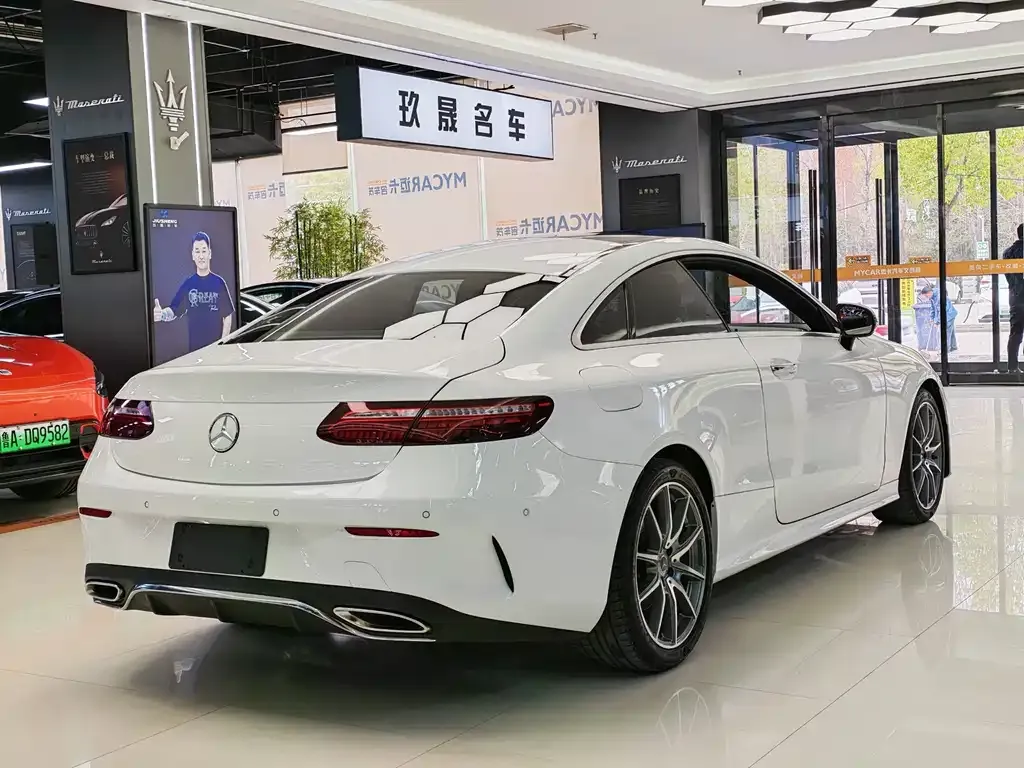 Mercedes-Benz E-Class (Import) — фото 10