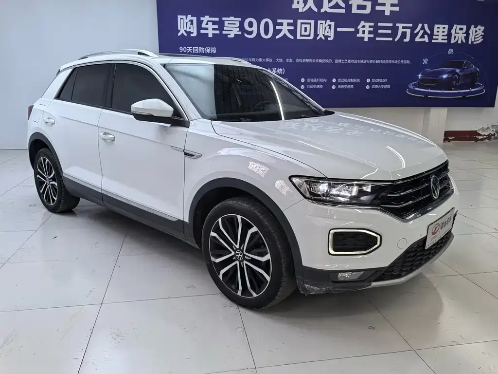 Volkswagen T-Roc — фото 8