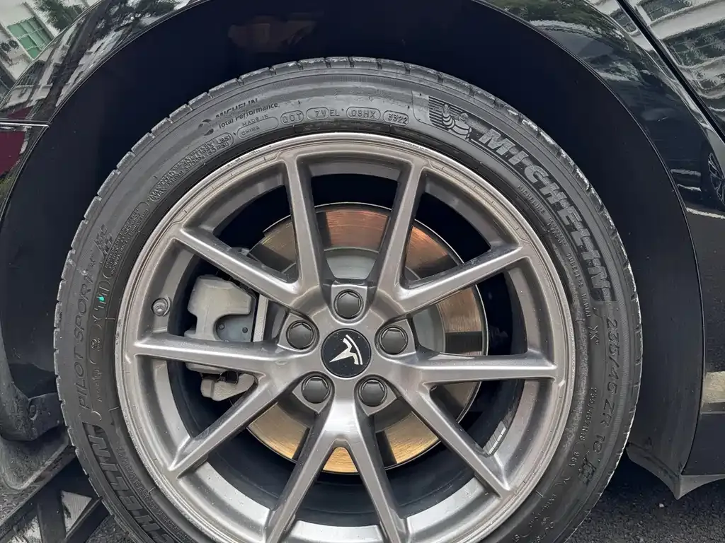 Tesla Model 3 — фото 6