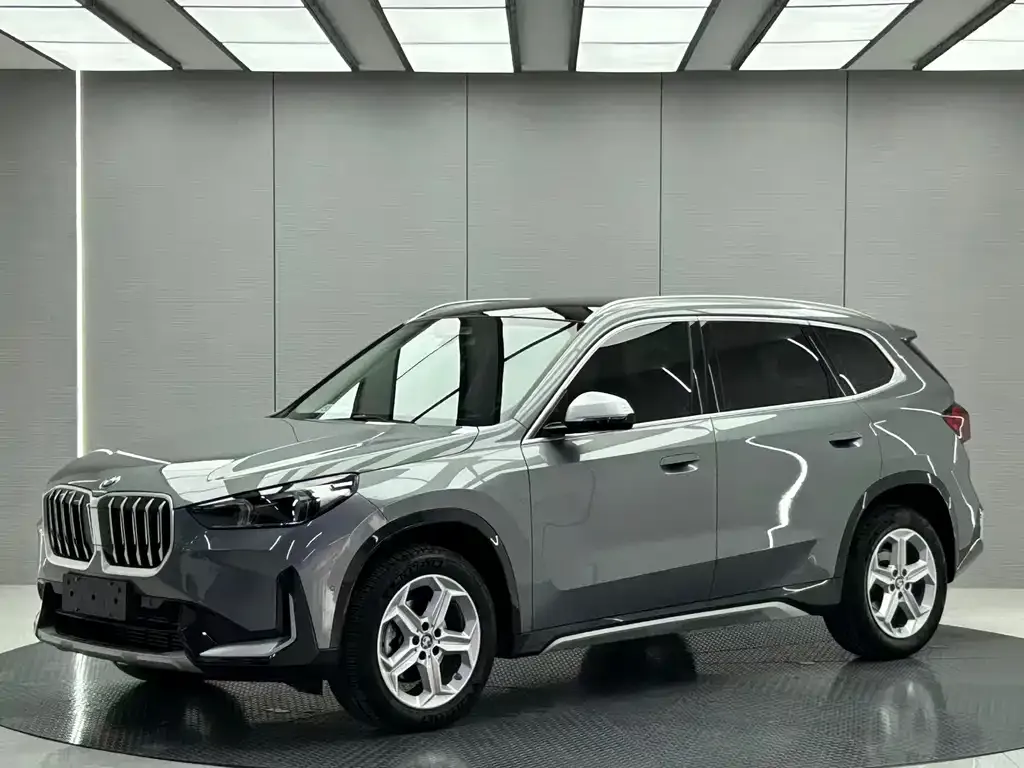 BMW X1 — фото 1