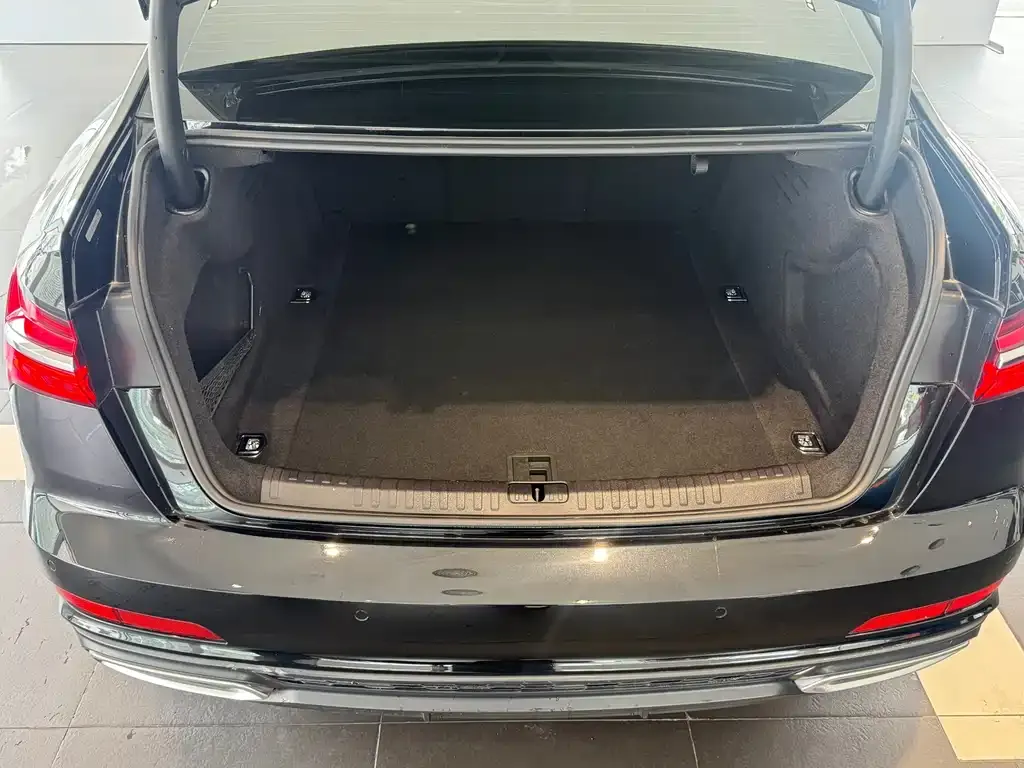 Audi A6L 2022 из CN, фото 8