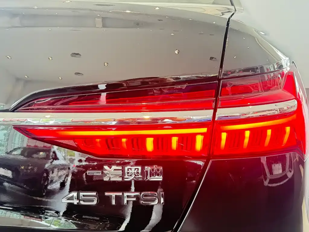 Audi A6L 2022 из CN, фото 10