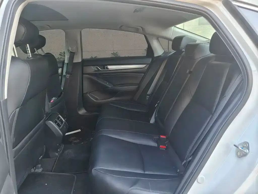 Honda Accord — фото 2