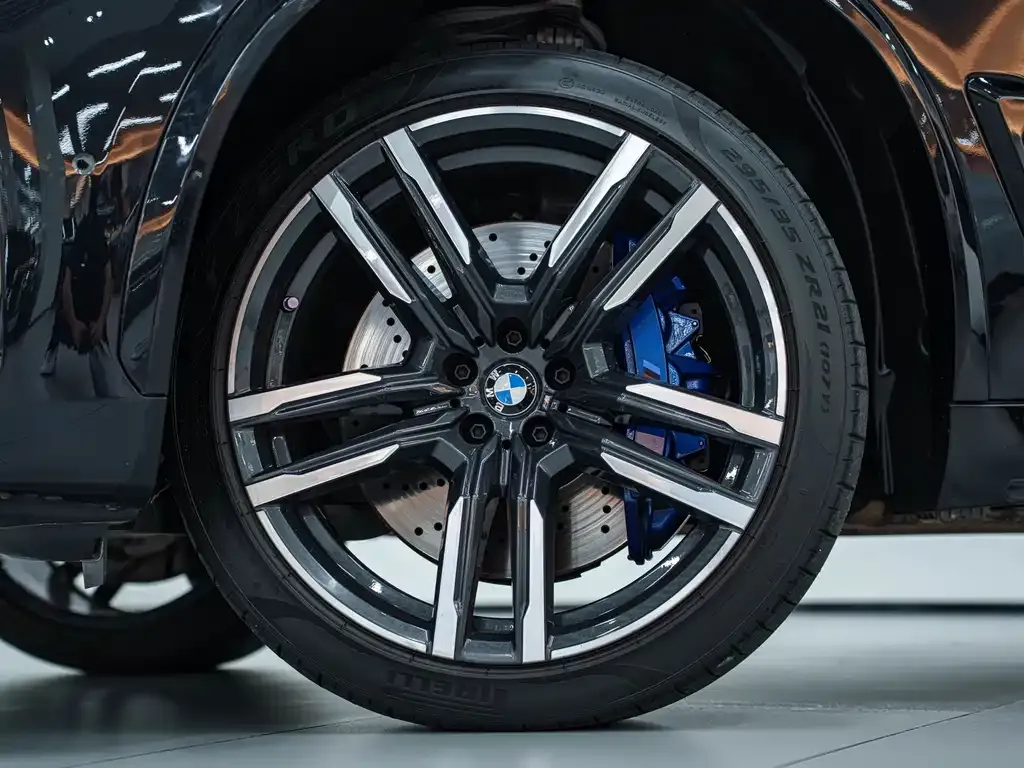 BMW X5 M 2024 из CN, фото 3
