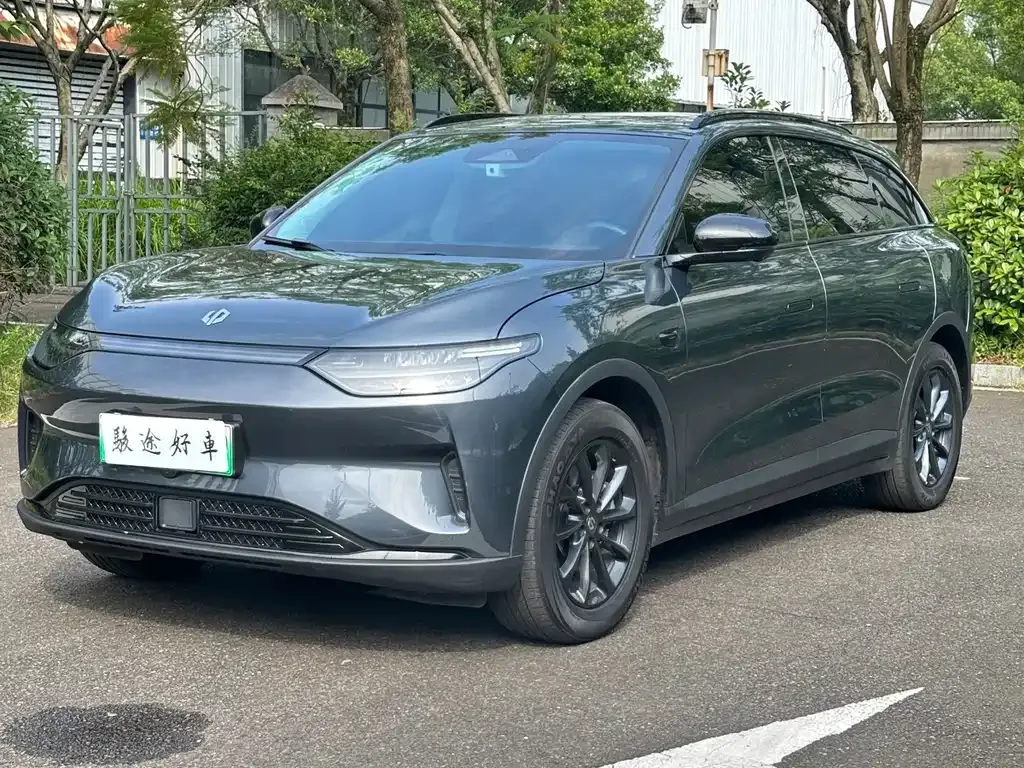 Leapmotor C11