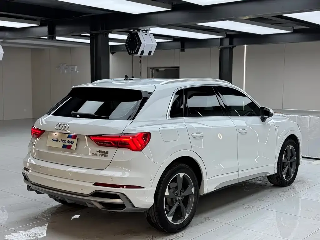 Audi Q3 — фото 6