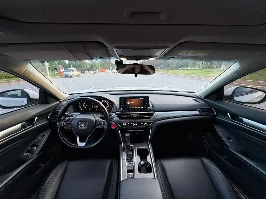 Honda Accord — фото 6
