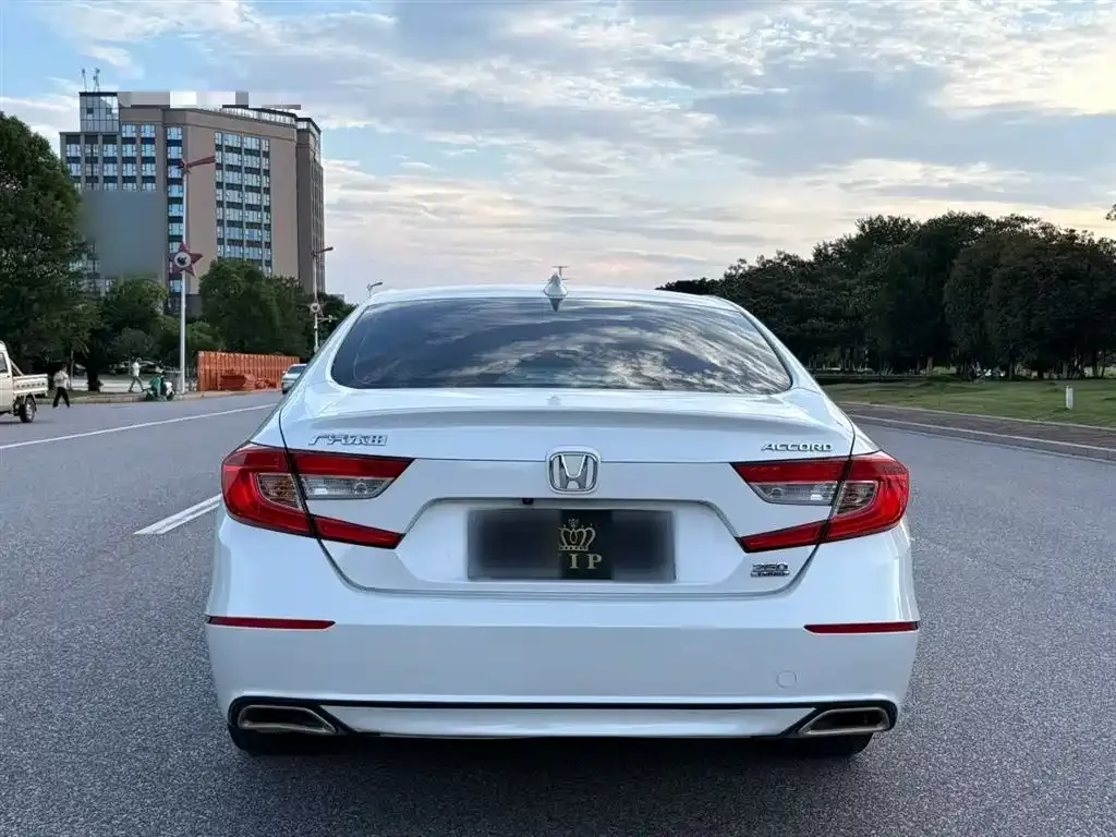 Honda Accord — фото 5