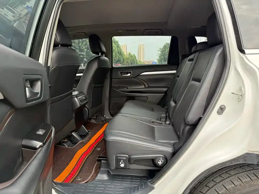 Toyota Highlander 2022 из CN, фото 6