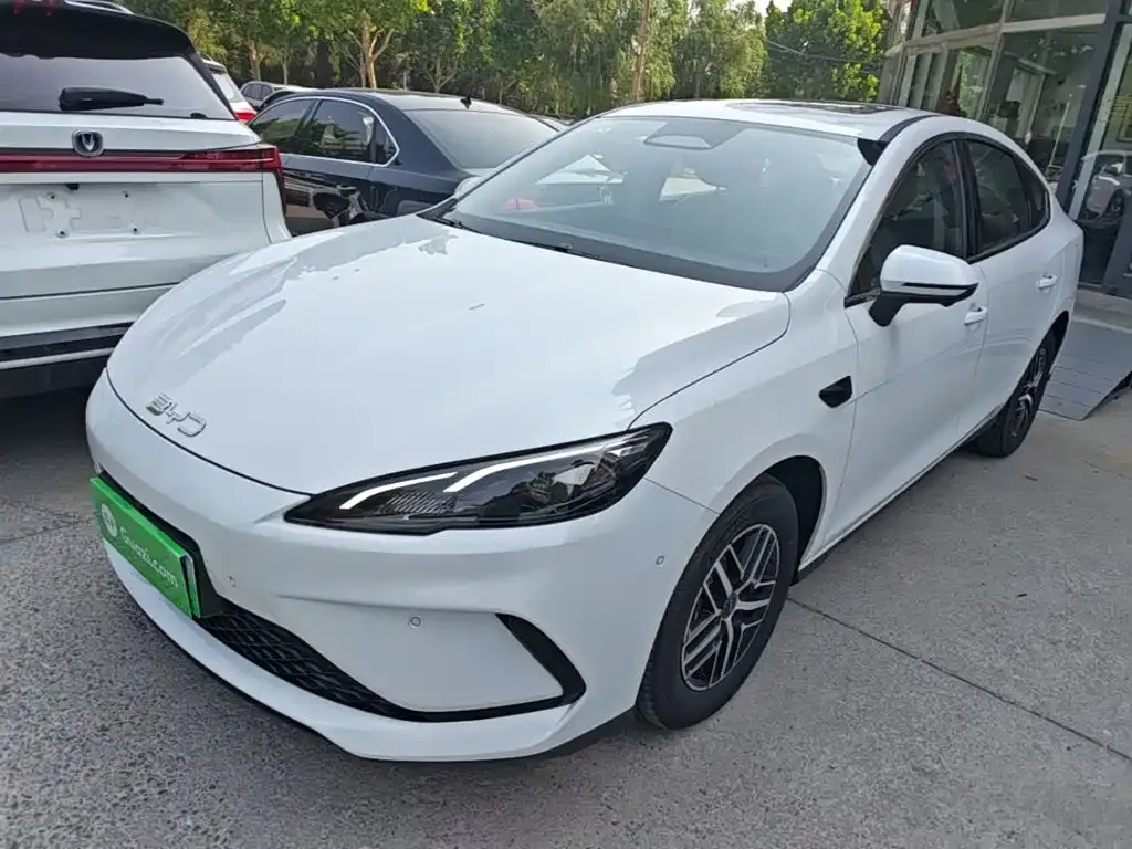 BYD Seal 05 DM-i — фото 9