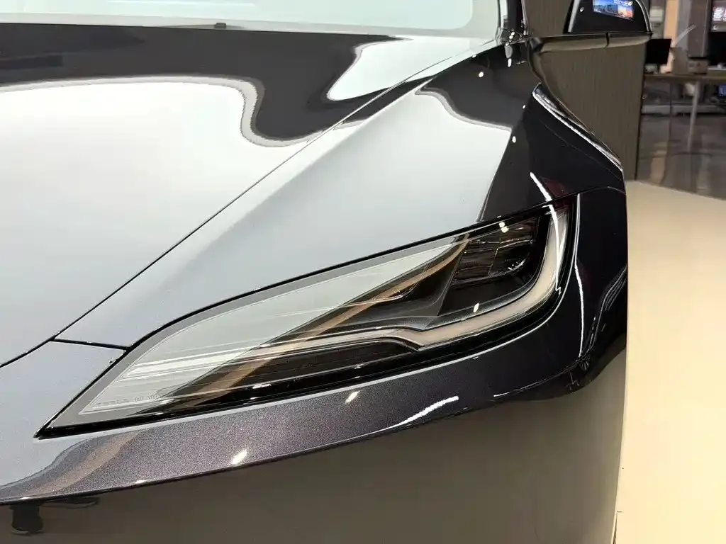 Tesla Model 3 — фото 8