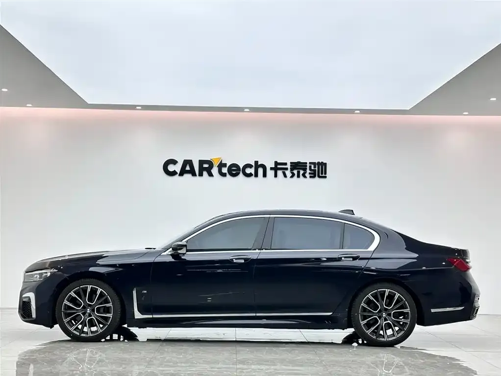 BMW 7 Series 2022 из CN, фото 2