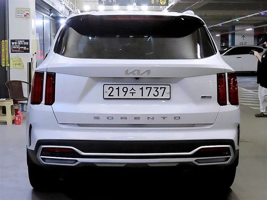 Kia Sorento — фото 9