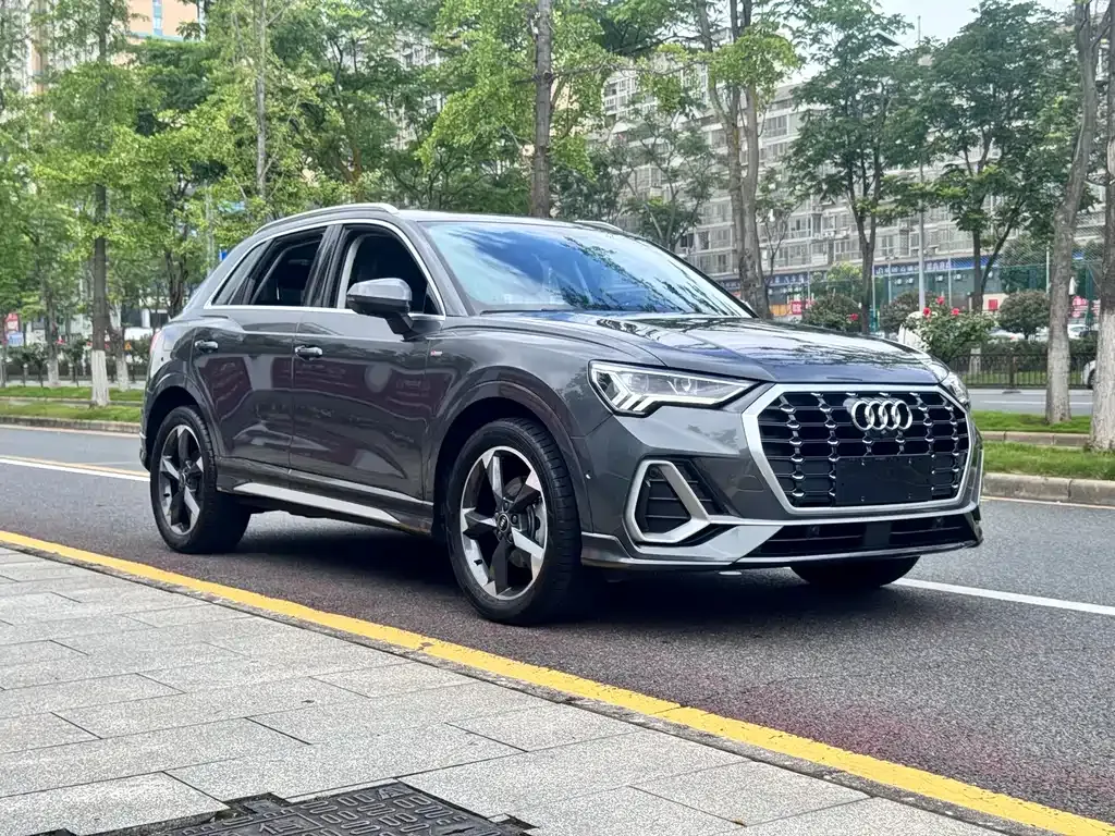 Audi Q3 — фото 10