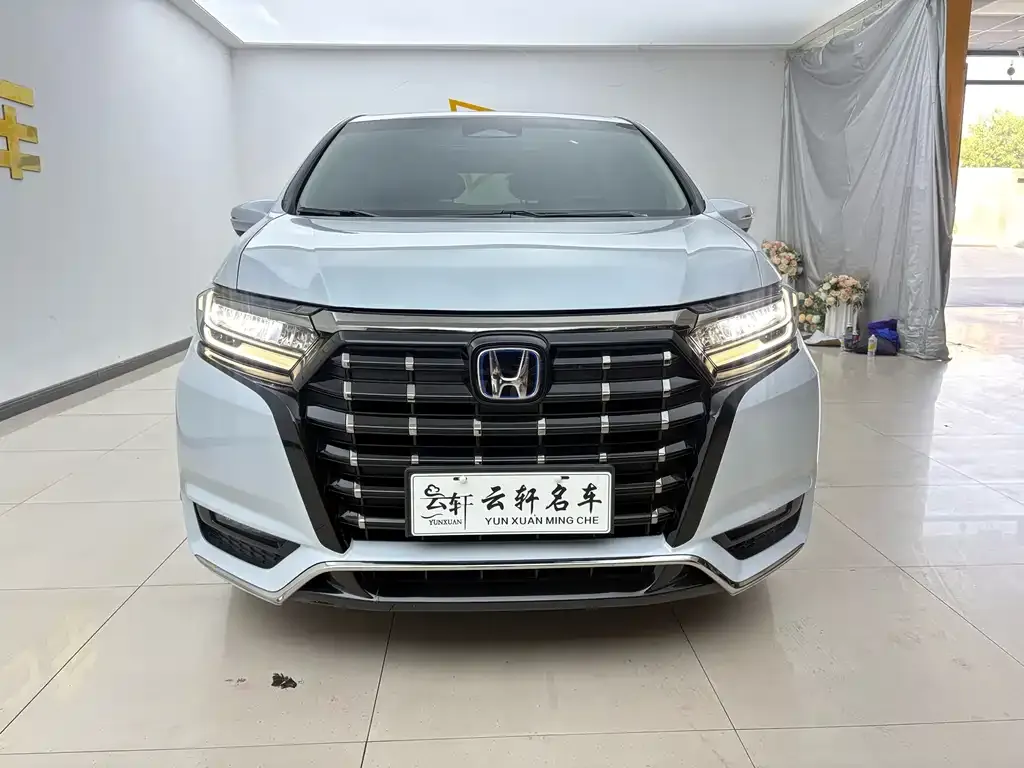 Honda Elysion 2024 из CN, фото 4