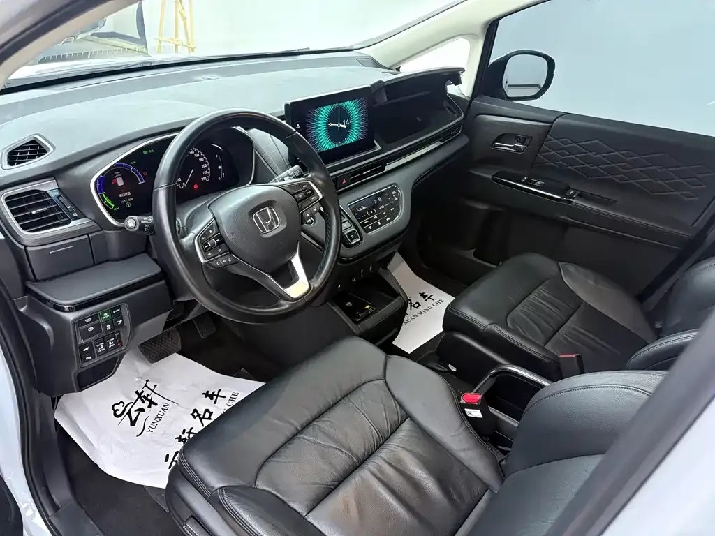 Honda Elysion 2024 из CN, фото 7