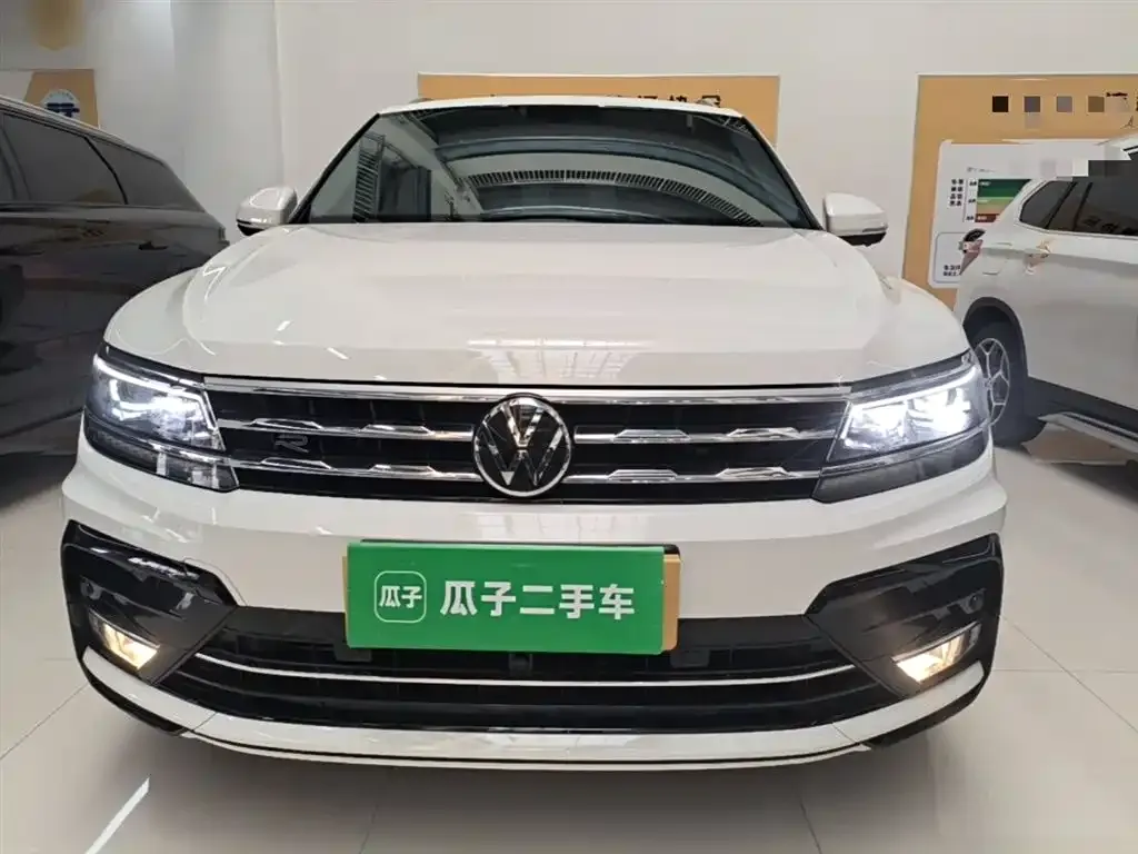 Volkswagen Tiguan L — фото 3