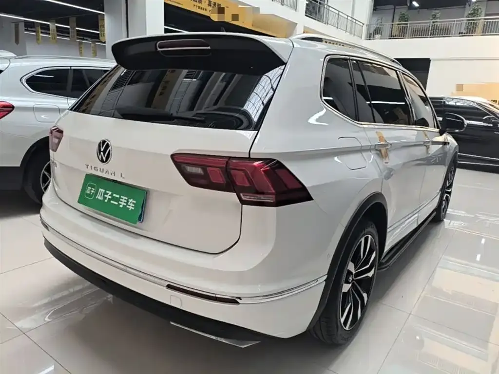 Volkswagen Tiguan L — фото 2