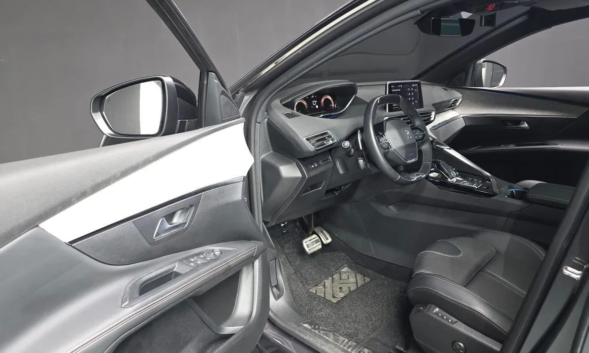 Peugeot 5008 2022 из KR, фото 3