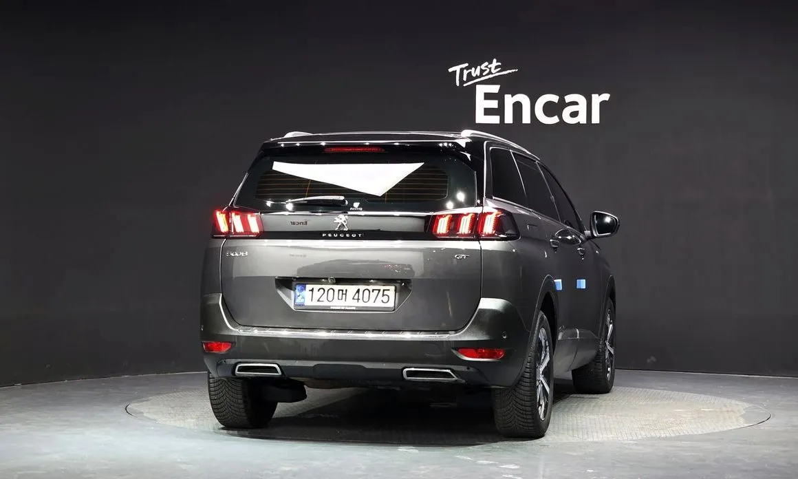 Peugeot 5008 2022 из KR, фото 8