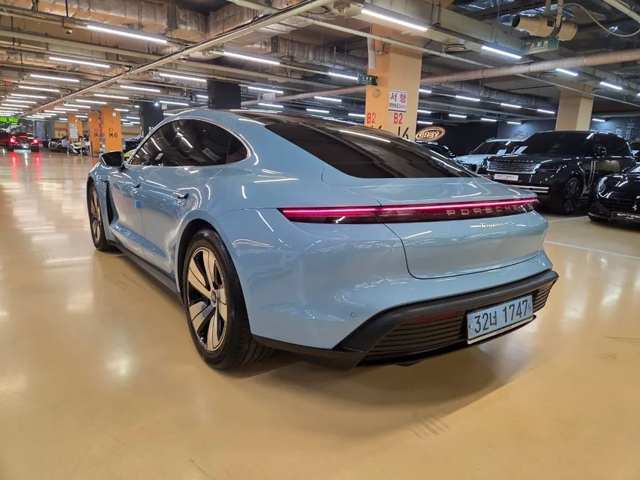 Porsche Taycan 2021 из KR, фото 8
