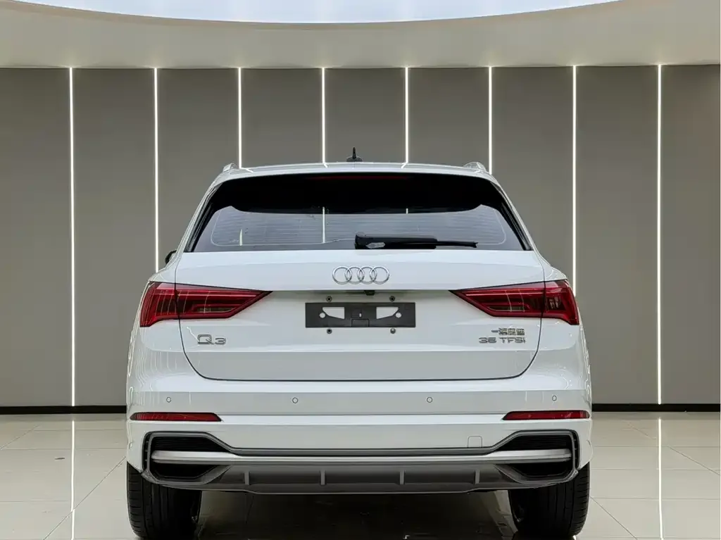 Audi Q3 — фото 2